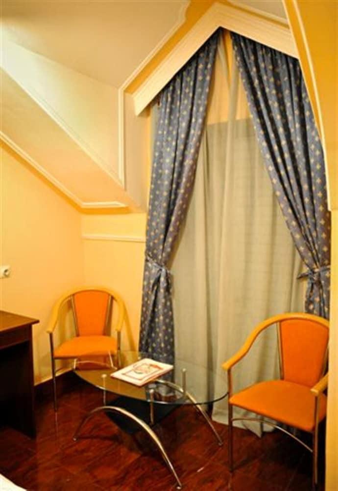 Hotel Evropa Podgorica Zewnętrze zdjęcie