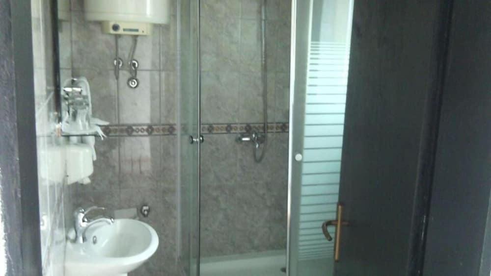 Hotel Evropa Podgorica Zewnętrze zdjęcie