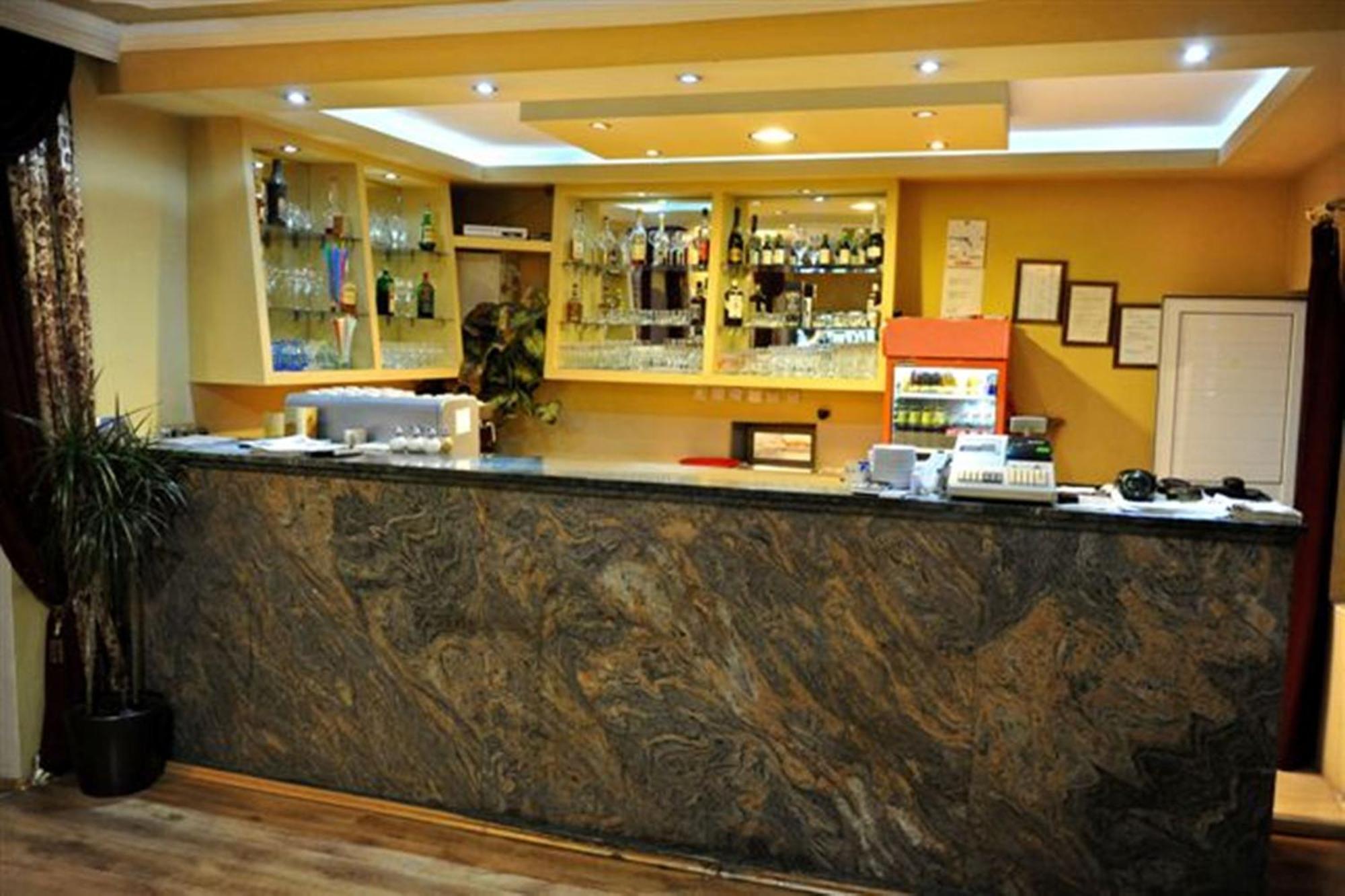 Hotel Evropa Podgorica Zewnętrze zdjęcie
