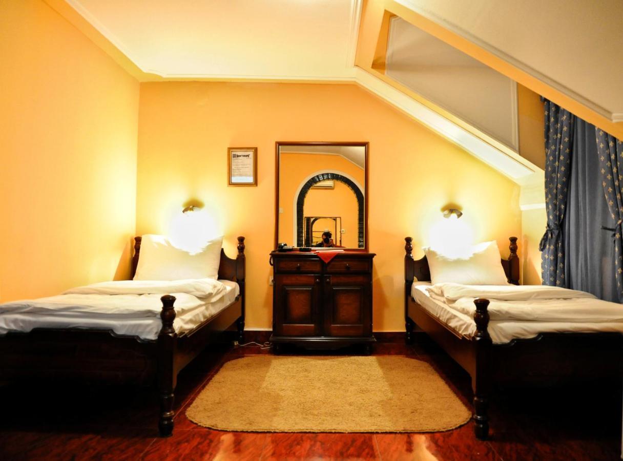 Hotel Evropa Podgorica Zewnętrze zdjęcie